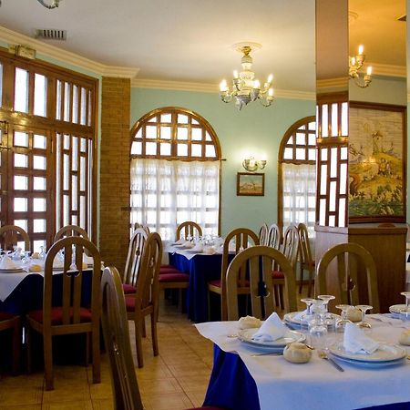 Hotel Perales 탈라베라 데 라 레이나 외부 사진