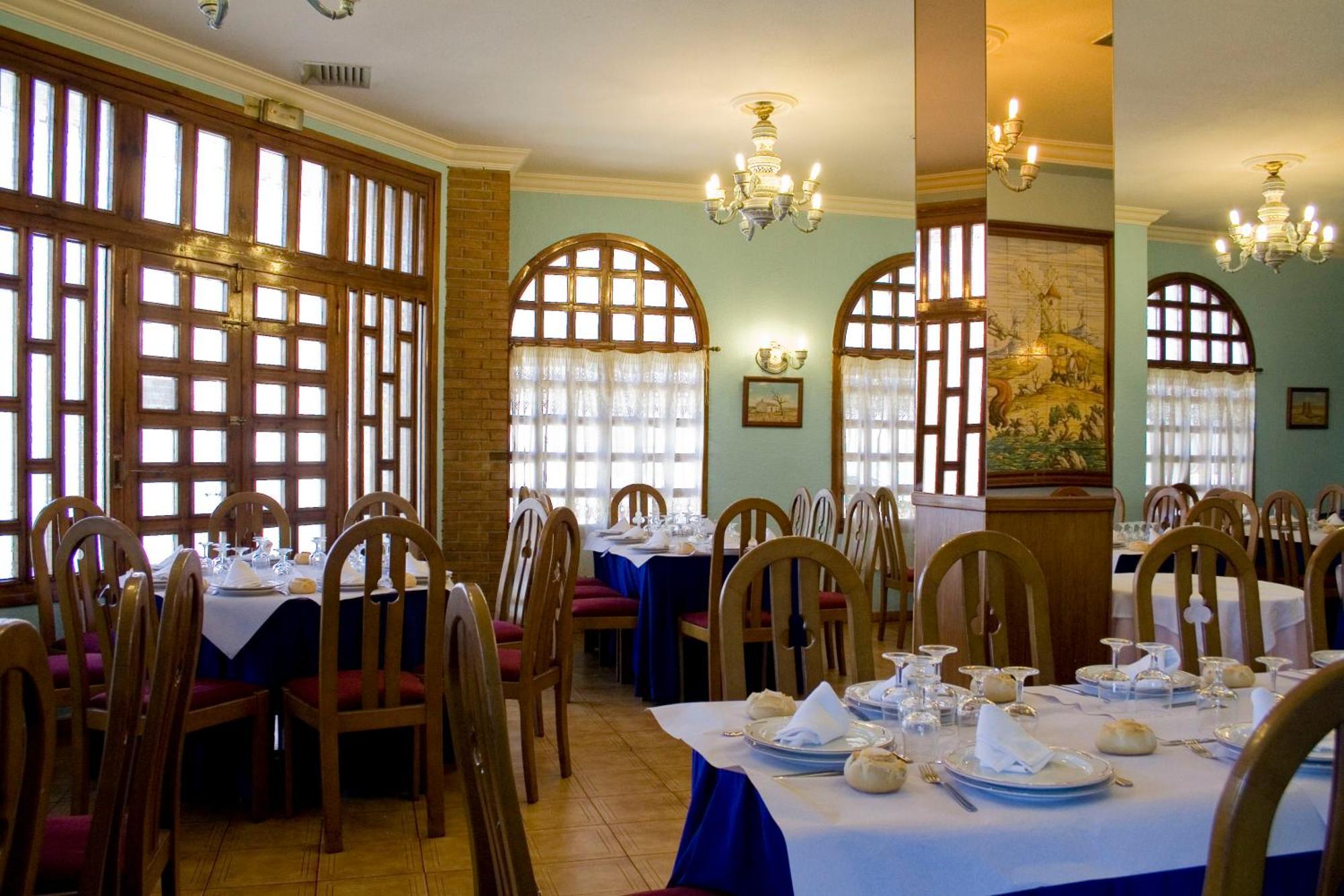 Hotel Perales 탈라베라 데 라 레이나 외부 사진
