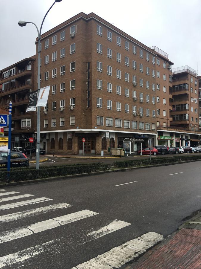 Hotel Perales 탈라베라 데 라 레이나 외부 사진
