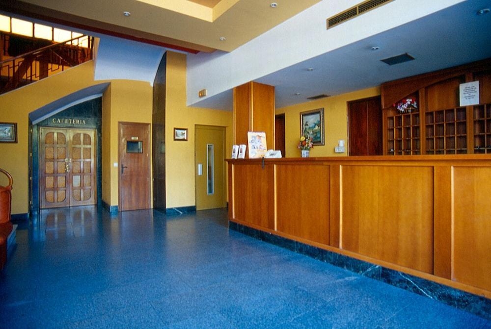 Hotel Perales 탈라베라 데 라 레이나 외부 사진